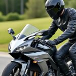 découvrez comment choisir la hauteur de selle idéale pour une moto quand vous mesurez 1m60, afin d'assurer confort et sécurité lors de la conduite.